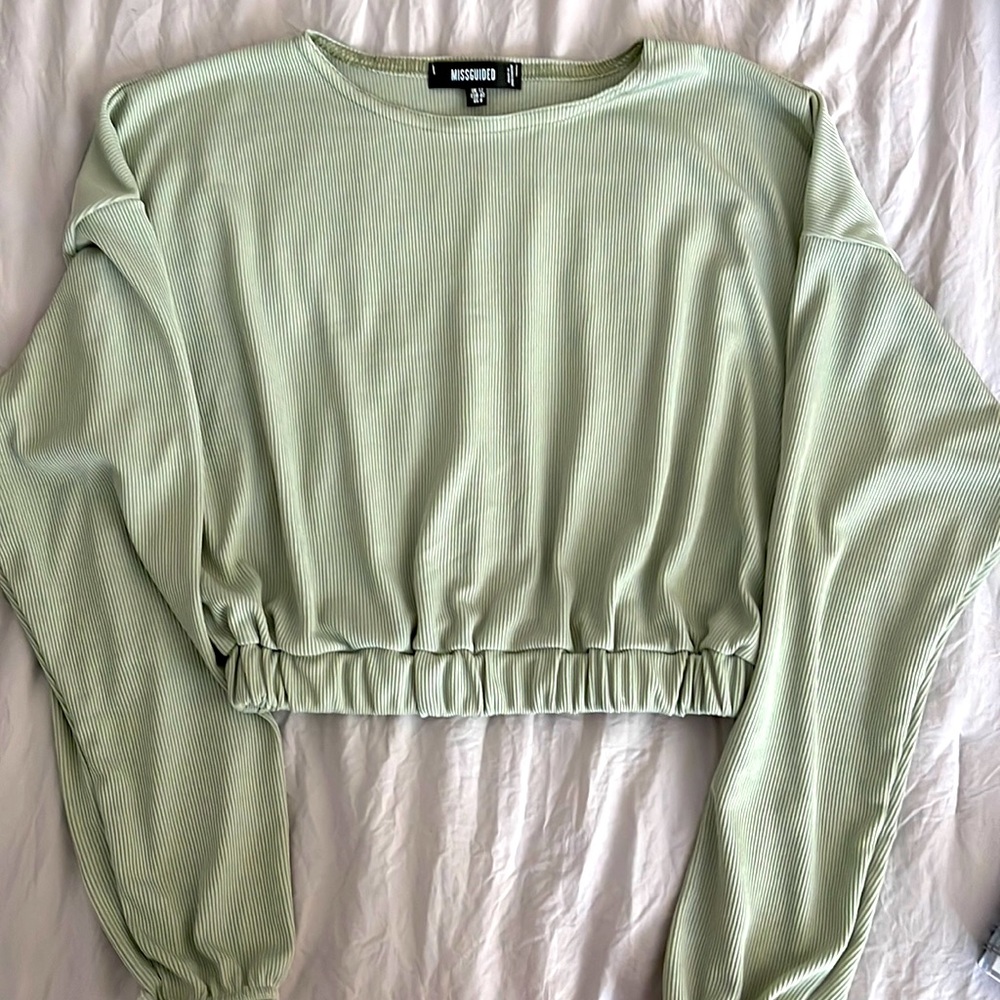 Sage green elastic crop long sleeve